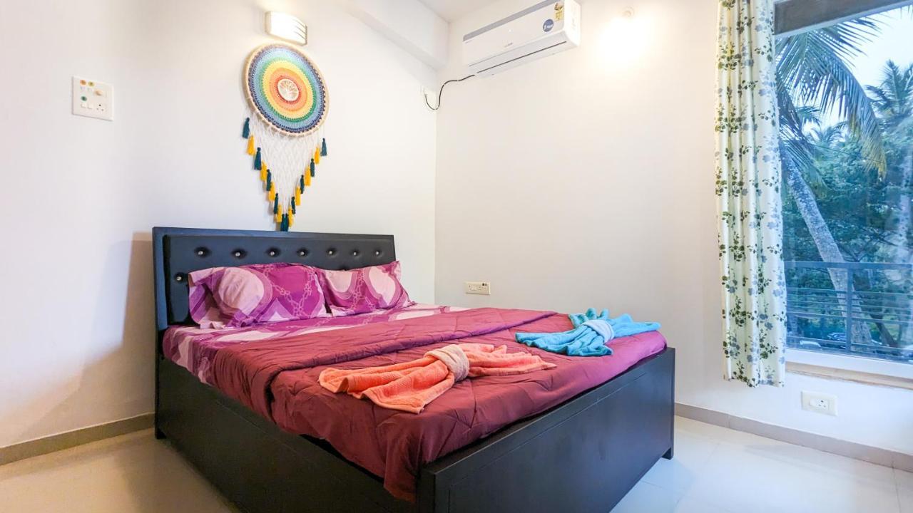 Poolside Paradise 1Bhk Luxury Apartment In Siolim. Exterior photo