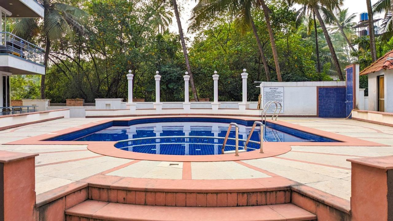 Poolside Paradise 1Bhk Luxury Apartment In Siolim. Exterior photo