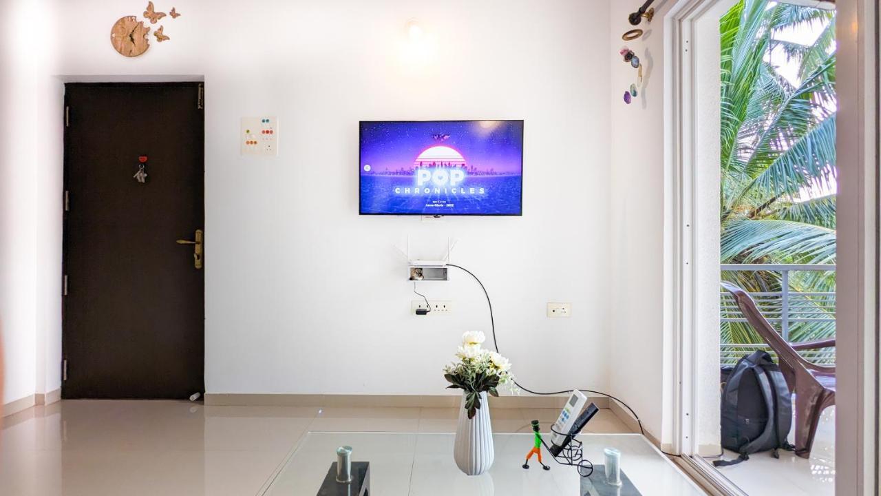 Poolside Paradise 1Bhk Luxury Apartment In Siolim. Exterior photo