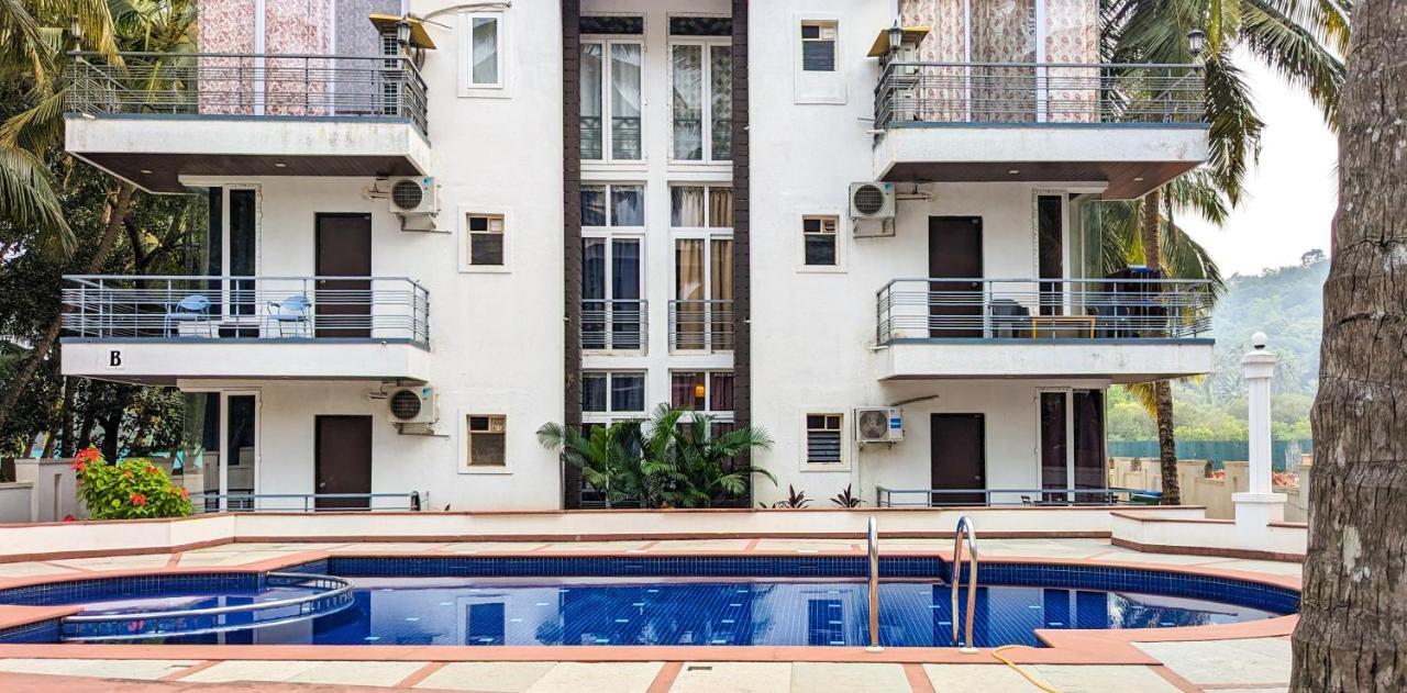 Poolside Paradise 1Bhk Luxury Apartment In Siolim. Exterior photo